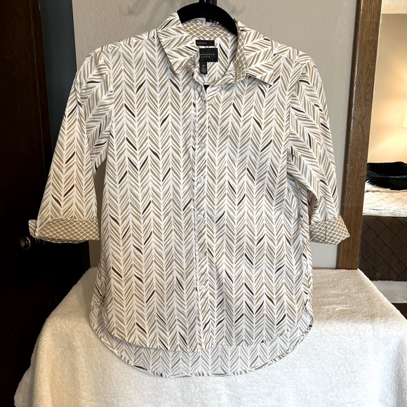 Pretty Tan/Brown/Khaki Leaf-like Design 3/4 Sleeve Button-Down Blouse - 4P - Picture 1 of 3